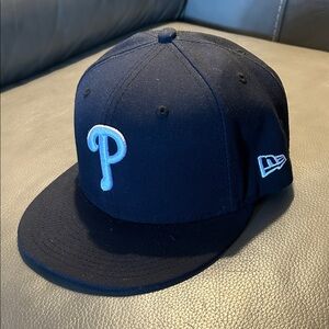 59FIFTY Philadelphia Phillies New Era Black White Logo, EUC